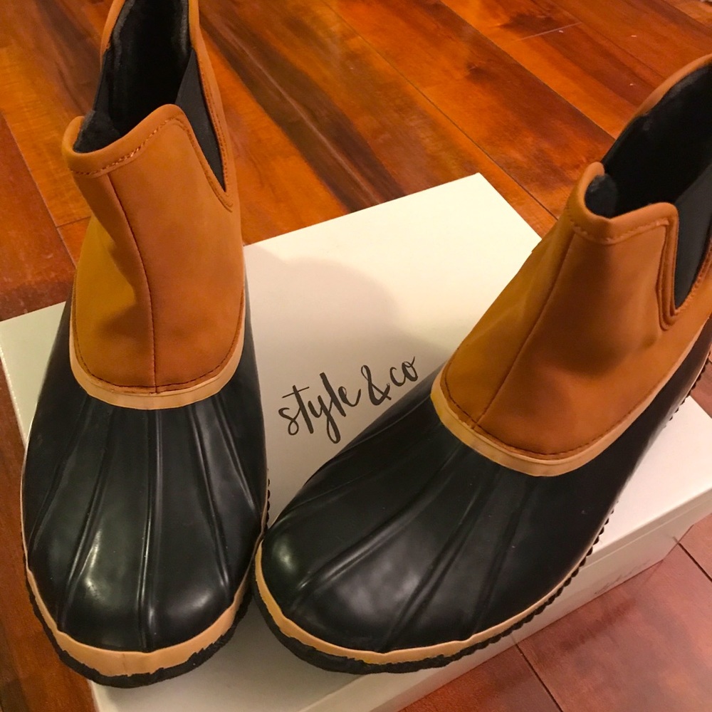 Style & Co. Womens Heidie Duck Bootie Size 10